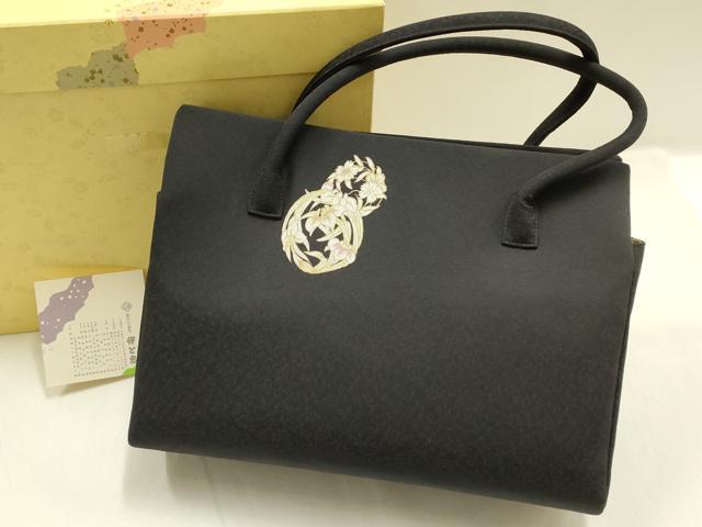 伊と忠 グレー 刺繍入り 和装用ハンドバッグ 楽天市場】伊 と 忠 バッグの通販