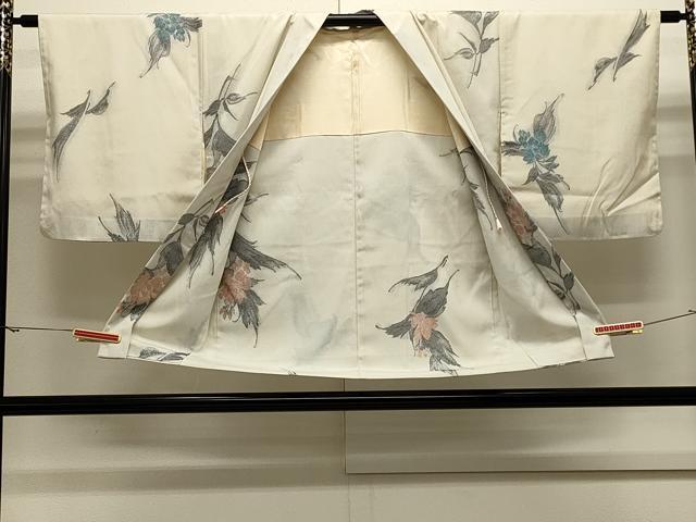 平和屋の平和屋着物＃羽織　草花文　正絹　逸品　CABJ5317in｜アングル2
