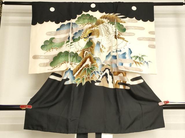 ■■■　サイズ　■■■ 【着物】 身丈 98cm（肩から） 裄丈 45cm 袖丈 56.5cm ■■■　商品詳細　■■■ 産着【正絹・五つ紋石持】の状態は接写画像のように上前おくみに汚れがございますが その他特に目立ったシミ汚れなどもなく大変良い状態です。 長襦袢【化繊】の状態は特に目立ったシミ汚れなどもなく大変良い状態です。 大変上質な逸品になります。 お安く出品致しますので、是非この機会にいかがでしょうか？ ※長襦袢は着物とセットになっております。 ■■■　注意事項　■■■ ■モニター発色の具合により色合いが異なる場合がございます。 ■寸法は多少の誤差が生じる場合がございますのでご了承ください。 ■縫込みの長さが左右非対称の場合は短い部分を記載しております。 左右非対称であってもご返品・お値引き等の保証は出来かねますので、ご了承の上ご購入をお願い致します。 ■シミ等のチェックには注意を払っておりますが、見落としがある場合もございますし、個人の見解も様々ですので神経質な方のご購入はお控えください。 ■箪笥に入っておりました着物や帯なので畳みシワや匂いがあるものもございます。 ■お休みは基本的に土日祝となりますが、その他臨時でお休みする場合がございますのでご了承ください。 ■商品の発送は平日のみの発送となります。 ■夜間と土曜、日曜日はお問い合わせの回答が遅れる場合がございます。 ■当店では、お直し、紋入れ、お手入れ等は承っておりません。 ■生地の状態（ヤケ、経年劣化等）によってはサイズ直しが出来ない場合がございます。 その点もどうかご了承のうえ、ご購入をお願いいたします。 ■弊社で取り扱う商品は一点ものにつき、時期や在庫状況に応じて金額が変更となる場合がございます。 ■検針は行っておりません。予めご了承いただきますようお願いいたします。 ■【洗える着物】と記載のある商品におきましては、商品お届け後に洗濯を行ってしまってからのご返品にはご対応しかねます。 念の為、専門店でのお手入れをお願いいたします。 ■写真に写っている物が全てになります。それ以外の付属品はございませんのでご了承ください。 ■状態に関する写真につきましては、掲載可能な写真枚数に限りがあるため、各箇所につき1枚参考画像を掲載しております。 ■着物のサイズ目安は下記を参考ください↓ ＜女性着物＞　お端折り次第で＋5cm　−1cmが着用可能サイズ 　例）身丈170cmの場合、身長160cm〜175cm ＜男性着物＞　身丈＋約25cm〜27cm程が適応身長 　例）身丈155cmの場合、身長180〜182cm