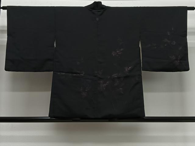 平和屋の平和屋着物＃羽織　寿光織　枝葉文　黒地　銀糸　正絹　逸品　CABI9488ua｜アングル2