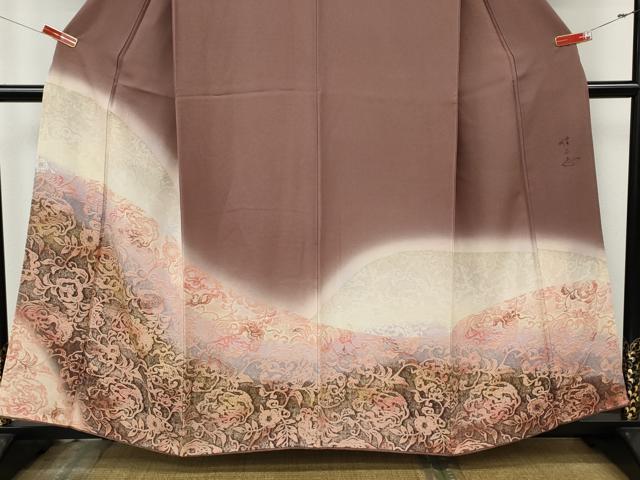 平和屋の平和屋着物●日展作家　山本唯与志　レリーフ染　色留袖　更紗花文　暈し染め　金彩　正絹　逸品　CABK8155ut｜アングル3
