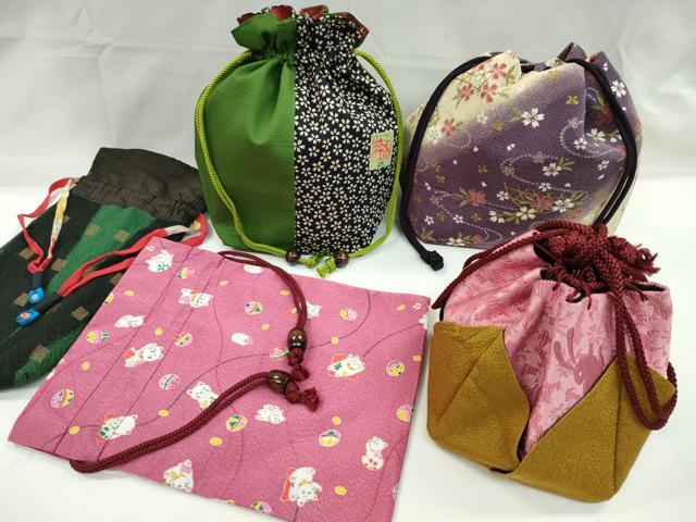 平和屋着物▼和装小物　和装バッグ　巾着まとめて5点　舞桜　うさぎ　招き猫　麻の葉　縮緬　綿　浴衣　袴　未使用あり　逸品　CABL2426ju