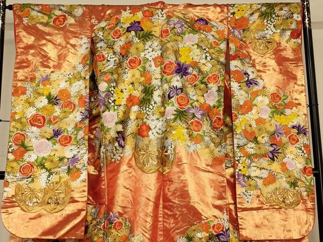 平和屋の平和屋本店●色打掛　和装　婚礼　結婚式　花嫁　神社挙式　飛鶴花車文　金銀糸　金銀彩　逸品　AABK8328fw｜アングル3