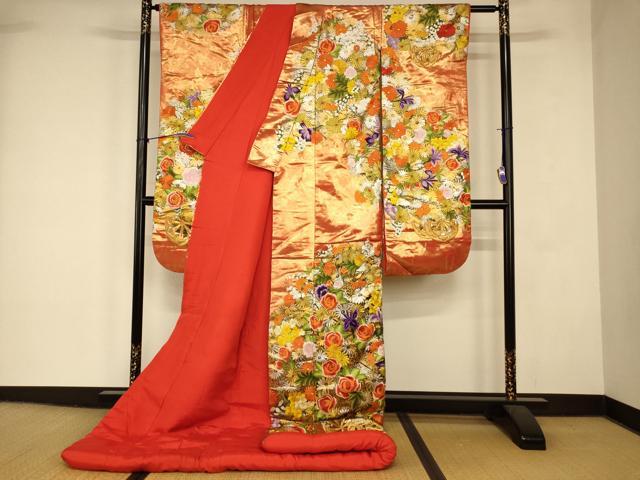 平和屋の平和屋本店●色打掛　和装　婚礼　結婚式　花嫁　神社挙式　飛鶴花車文　金銀糸　金銀彩　逸品　AABK8328fw｜アングル2