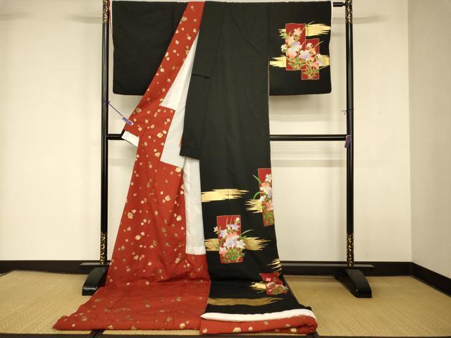 平和屋の平和屋本店●お引きずり・お引き摺り　訪問着　和装　舞台　舞妓　芸妓　芸者　衣装　短冊草花文　黒地　金彩　AABK8337fw｜アングル2