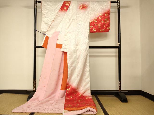 平和屋の平和屋本店●お引きずり・お引き摺り　訪問着　和装　舞台　舞妓　芸妓　芸者　衣装　舞蝶文　暈し染め　金彩　AABK8311fw｜アングル2