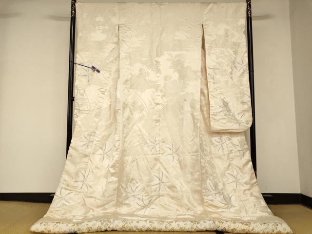 ■■■　サイズ　■■■ 身丈 189cm（肩から） 裄丈 66cm 袖丈 104.5cm　縫込み 6cm 袖幅 33.5cm 前幅 27.5cm 後幅 32cm 着物縫いこみ 内揚げ 0cm 裄 お袖側 約2cm　身頃側 約0cm ■■■　商品詳細　■■■ 【正絹・ふき綿仕立て】 状態は接写画像のようにふき綿部分・袖口・表地・衿裏に薄い汚れがございますが その他特に目立ったシミ汚れなどもなく大変良い状態です。 大変上質な逸品になります。 お安く出品致しますので、是非この機会にいかがでしょうか？ ■■■　注意事項　■■■ ■モニター発色の具合により色合いが異なる場合がございます。 ■寸法は多少の誤差が生じる場合がございますのでご了承ください。 ■縫込みの長さが左右非対称の場合は短い部分を記載しております。 左右非対称であってもご返品・お値引き等の保証は出来かねますので、ご了承の上ご購入をお願い致します。 ■シミ等のチェックには注意を払っておりますが、見落としがある場合もございますし、個人の見解も様々ですので神経質な方のご購入はお控えください。 ■箪笥に入っておりました着物や帯なので畳みシワや匂いがあるものもございます。 ■お休みは基本的に土日祝となりますが、その他臨時でお休みする場合がございますのでご了承ください。 ■商品の発送は平日のみの発送となります。 ■夜間と土曜、日曜日はお問い合わせの回答が遅れる場合がございます。 ■当店では、お直し、紋入れ、お手入れ等は承っておりません。 ■生地の状態（ヤケ、経年劣化等）によってはサイズ直しが出来ない場合がございます。 その点もどうかご了承のうえ、ご購入をお願いいたします。 ■弊社で取り扱う商品は一点ものにつき、時期や在庫状況に応じて金額が変更となる場合がございます。 ■検針は行っておりません。予めご了承いただきますようお願いいたします。 ■【洗える着物】と記載のある商品におきましては、商品お届け後に洗濯を行ってしまってからのご返品にはご対応しかねます。 念の為、専門店でのお手入れをお願いいたします。 ■写真に写っている物が全てになります。 それ以外の付属品はございませんのでご了承ください。 ■状態に関する写真につきましては、掲載可能な写真枚数に限りがあるため、 各箇所につき1枚参考画像を掲載しております。 ■着物のサイズ目安は下記を参考ください↓ ＜女性着物＞　お端折り次第で＋5cm　−10cmが着用可能サイズ 　例）身丈170cmの場合、身長160cm〜175cm ＜男性着物＞　身丈＋約25cm〜27cm程が適応身長 　例）身丈155cmの場合、身長180cm〜182cm