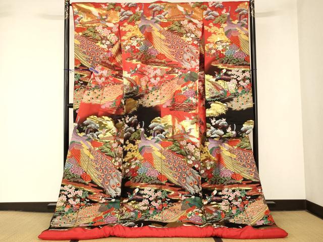 ■■■　サイズ　■■■ 身丈 191cm（肩から） 裄丈 66cm 袖丈 103cm　縫込み 7cm 袖幅 33cm 前幅 28cm 後幅 32cm 着物縫いこみ 内揚げ 0cm 裄 お袖側 約1.5cm　身頃側 約1.5cm ■■■　商品詳細　■■■ 【正絹・ふき綿仕立て】 状態は接写画像のようにふき綿部分・袖口・下前・両袖前後に薄い汚れ、上前に糸解けがございますが その他特に目立ったシミ汚れなどもなく大変良い状態です。 大変上質な逸品になります。 お安く出品致しますので、是非この機会にいかがでしょうか？ ■■■　注意事項　■■■ ■モニター発色の具合により色合いが異なる場合がございます。 ■寸法は多少の誤差が生じる場合がございますのでご了承ください。 ■縫込みの長さが左右非対称の場合は短い部分を記載しております。 左右非対称であってもご返品・お値引き等の保証は出来かねますので、ご了承の上ご購入をお願い致します。 ■シミ等のチェックには注意を払っておりますが、見落としがある場合もございますし、個人の見解も様々ですので神経質な方のご購入はお控えください。 ■箪笥に入っておりました着物や帯なので畳みシワや匂いがあるものもございます。 ■お休みは基本的に土日祝となりますが、その他臨時でお休みする場合がございますのでご了承ください。 ■商品の発送は平日のみの発送となります。 ■夜間と土曜、日曜日はお問い合わせの回答が遅れる場合がございます。 ■当店では、お直し、紋入れ、お手入れ等は承っておりません。 ■生地の状態（ヤケ、経年劣化等）によってはサイズ直しが出来ない場合がございます。 その点もどうかご了承のうえ、ご購入をお願いいたします。 ■弊社で取り扱う商品は一点ものにつき、時期や在庫状況に応じて金額が変更となる場合がございます。 ■検針は行っておりません。予めご了承いただきますようお願いいたします。 ■【洗える着物】と記載のある商品におきましては、商品お届け後に洗濯を行ってしまってからのご返品にはご対応しかねます。 念の為、専門店でのお手入れをお願いいたします。 ■写真に写っている物が全てになります。 それ以外の付属品はございませんのでご了承ください。 ■状態に関する写真につきましては、掲載可能な写真枚数に限りがあるため、 各箇所につき1枚参考画像を掲載しております。 ■着物のサイズ目安は下記を参考ください↓ ＜女性着物＞　お端折り次第で＋5cm　−10cmが着用可能サイズ 　例）身丈170cmの場合、身長160cm〜175cm ＜男性着物＞　身丈＋約25cm〜27cm程が適応身長 　例）身丈155cmの場合、身長180cm〜182cm