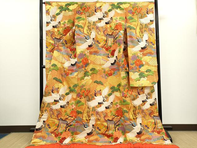 ■■■　サイズ　■■■ 身丈 185cm（肩から） 裄丈 65cm 袖丈 102.5cm　縫込み 5.5cm 袖幅 33.5cm 前幅 29.5cm 後幅 32.5cm 着物縫いこみ 内揚げ 0cm 裄 お袖側 約1cm　身頃側 約0cm ■■■　商品詳細　■■■ 【正絹】 状態は接写画像のようにふき綿・表地白場・胴裏に薄い汚れ、表地唐織部分に糸よれがございます。 大変上質な逸品になりますのでぜひお手入れをされてお召しになられてはいかがでしょうか。 お安く出品致しますので、是非この機会にいかがでしょうか？ ■■■　注意事項　■■■ ■モニター発色の具合により色合いが異なる場合がございます。 ■寸法は多少の誤差が生じる場合がございますのでご了承ください。 ■縫込みの長さが左右非対称の場合は短い部分を記載しております。 左右非対称であってもご返品・お値引き等の保証は出来かねますので、ご了承の上ご購入をお願い致します。 ■シミ等のチェックには注意を払っておりますが、見落としがある場合もございますし、個人の見解も様々ですので神経質な方のご購入はお控えください。 ■箪笥に入っておりました着物や帯なので畳みシワや匂いがあるものもございます。 ■お休みは基本的に土日祝となりますが、その他臨時でお休みする場合がございますのでご了承ください。 ■商品の発送は平日のみの発送となります。 ■夜間と土曜、日曜日はお問い合わせの回答が遅れる場合がございます。 ■当店では、お直し、紋入れ、お手入れ等は承っておりません。 ■生地の状態（ヤケ、経年劣化等）によってはサイズ直しが出来ない場合がございます。 その点もどうかご了承のうえ、ご購入をお願いいたします。 ■弊社で取り扱う商品は一点ものにつき、時期や在庫状況に応じて金額が変更となる場合がございます。 ■検針は行っておりません。予めご了承いただきますようお願いいたします。 ■【洗える着物】と記載のある商品におきましては、商品お届け後に洗濯を行ってしまってからのご返品にはご対応しかねます。 念の為、専門店でのお手入れをお願いいたします。 ■写真に写っている物が全てになります。 それ以外の付属品はございませんのでご了承ください。 ■状態に関する写真につきましては、掲載可能な写真枚数に限りがあるため、 各箇所につき1枚参考画像を掲載しております。 ■着物のサイズ目安は下記を参考ください↓ ＜女性着物＞　お端折り次第で＋5cm　−10cmが着用可能サイズ 　例）身丈170cmの場合、身長160cm〜175cm ＜男性着物＞　身丈＋約25cm〜27cm程が適応身長 　例）身丈155cmの場合、身長180cm〜182cm