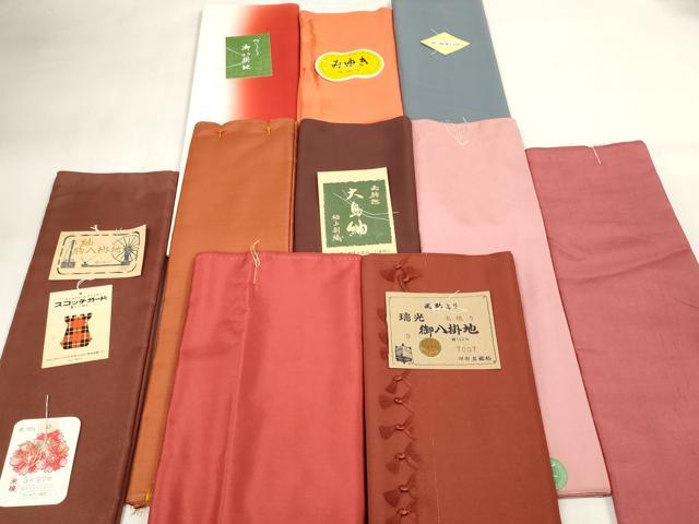 ■■■　商品詳細　■■■ ※こちらのお品はまとめての出品となりますので、 汚れ・サイズ等の詳細は記載しておりません。 ご理解の上でのご入札をお願い致します。 大変上質な逸品になります。 お安く出品致しますので、是非この機会にいかがでしょうか？ ※解いてあるお品も含まれております。 ■■■　注意事項　■■■ ■モニター発色の具合により色合いが異なる場合がございます。 ■寸法は多少の誤差が生じる場合がございますのでご了承ください。 ■縫込みの長さが左右非対称の場合は短い部分を記載しております。 左右非対称であってもご返品・お値引き等の保証は出来かねますので、ご了承の上ご購入をお願い致します。 ■シミ等のチェックには注意を払っておりますが、見落としがある場合もございますし、個人の見解も様々ですので神経質な方のご購入はお控えください。 ■箪笥に入っておりました着物や帯なので畳みシワや匂いがあるものもございます。 ■お休みは基本的に土日祝となりますが、その他臨時でお休みする場合がございますのでご了承ください。 ■商品の発送は平日のみの発送となります。 ■夜間と土曜、日曜日はお問い合わせの回答が遅れる場合がございます。 ■当店では、お直し、紋入れ、お手入れ等は承っておりません。 ■生地の状態（ヤケ、経年劣化等）によってはサイズ直しが出来ない場合がございます。 その点もどうかご了承のうえ、ご購入をお願いいたします。 ■弊社で取り扱う商品は一点ものにつき、時期や在庫状況に応じて金額が変更となる場合がございます。 ■検針は行っておりません。予めご了承いただきますようお願いいたします。 ■【洗える着物】と記載のある商品におきましては、商品お届け後に洗濯を行ってしまってからのご返品にはご対応しかねます。 念の為、専門店でのお手入れをお願いいたします。 ■着物のサイズ目安は下記を参考ください↓ ＜女性着物＞　お端折り次第で＋5cm　−1cmが着用可能サイズ 　例）身丈170cmの場合、身長160cm〜175cm ＜男性着物＞　身丈＋約25cm〜27cm程が適応身長 　例）身丈155cmの場合、身長180〜182cm