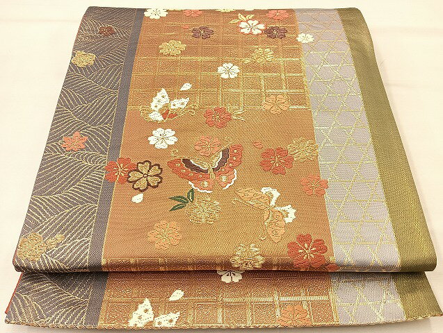 平和屋着物◎西陣　六通柄袋帯　唐織　舞蝶桜楓文　金糸　正絹　逸品　BAAL0964if