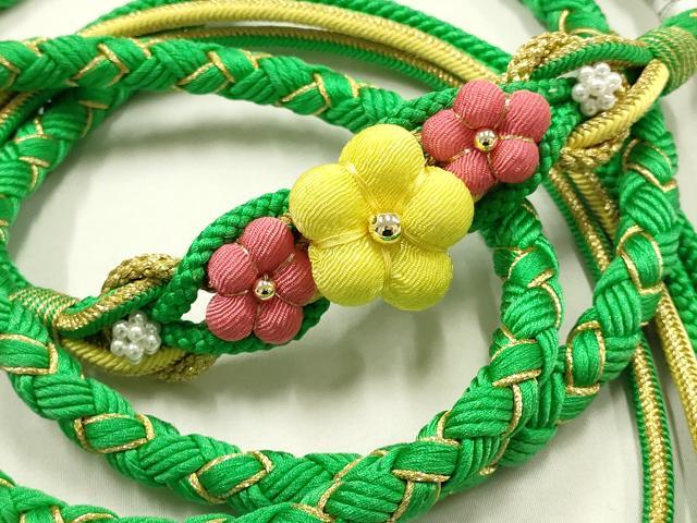 ■■■　サイズ　■■■ 長さ　約154cm（房を除く） ■■■　商品詳細　■■■ 【正絹・未使用】 状態は特に目立ったシミ汚れなどもなく大変良い状態です。 大変上質な逸品になります。 お安く出品致しますので、是非この機会にいかがでしょうか？ ■■■　注意事項　■■■ ■モニター発色の具合により色合いが異なる場合がございます。 ■寸法は多少の誤差が生じる場合がございますのでご了承ください。 ■縫込みの長さが左右非対称の場合は短い部分を記載しております。 左右非対称であってもご返品・お値引き等の保証は出来かねますので、ご了承の上ご購入をお願い致します。 ■シミ等のチェックには注意を払っておりますが、見落としがある場合もございますし、個人の見解も様々ですので神経質な方のご購入はお控えください。 ■箪笥に入っておりました着物や帯なので畳みシワや匂いがあるものもございます。 ■お休みは基本的に土日祝となりますが、その他臨時でお休みする場合がございますのでご了承ください。 ■商品の発送は平日のみの発送となります。 ■夜間と土曜、日曜日はお問い合わせの回答が遅れる場合がございます。 ■当店では、お直し、紋入れ、お手入れ等は承っておりません。 ■生地の状態（ヤケ、経年劣化等）によってはサイズ直しが出来ない場合がございます。 その点もどうかご了承のうえ、ご購入をお願いいたします。 ■弊社で取り扱う商品は一点ものにつき、時期や在庫状況に応じて金額が変更となる場合がございます。 ■検針は行っておりません。予めご了承いただきますようお願いいたします。 ■【洗える着物】と記載のある商品におきましては、商品お届け後に洗濯を行ってしまってからのご返品にはご対応しかねます。 念の為、専門店でのお手入れをお願いいたします。 ■着物のサイズ目安は下記を参考ください↓ ＜女性着物＞　お端折り次第で＋5cm　−1cmが着用可能サイズ 　例）身丈170cmの場合、身長160cm〜175cm ＜男性着物＞　身丈＋約25cm〜27cm程が適応身長 　例）身丈155cmの場合、身長180〜182cm