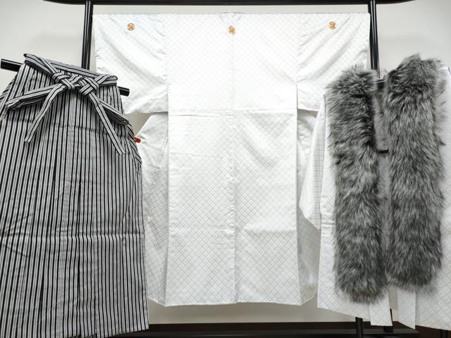 平和屋着物●極上 男性 紋付き・羽織・馬乗り袴・ファーセット 舞台衣装 白地 洗える着物 逸品 CYAA4450s6