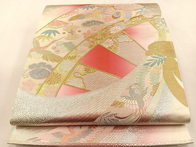 ■■■　サイズ　■■■ 長さ 428cm 幅 30.5cm程 ■■■　商品詳細　■■■ 【正絹・関西仕立て】 詳細に関しましては、画像をご確認ください。 大変上質な逸品になります。 お安く出品致しますので、是非この機会にいかがでしょうか？ ■■■　注意事項　■■■ ■モニター発色の具合により色合いが異なる場合がございます。 ■寸法は多少の誤差が生じる場合がございますのでご了承ください。 ■縫込みの長さが左右非対称の場合は短い部分を記載しております。 左右非対称であってもご返品・お値引き等の保証は出来かねますので、ご了承の上ご購入をお願い致します。 ■シミ等のチェックには注意を払っておりますが、見落としがある場合もございますし、個人の見解も様々ですので神経質な方のご購入はお控えください。 ■箪笥に入っておりました着物や帯なので畳みシワや匂いがあるものもございます。 ■お休みは基本的に土日祝となりますが、その他臨時でお休みする場合がございますのでご了承ください。 ■商品の発送は平日のみの発送となります。 ■夜間と土曜、日曜日はお問い合わせの回答が遅れる場合がございます。 ■当店では、お直し、紋入れ、お手入れ等は承っておりません。 ■生地の状態（ヤケ、経年劣化等）によってはサイズ直しが出来ない場合がございます。 その点もどうかご了承のうえ、ご購入をお願いいたします。 ■弊社で取り扱う商品は一点ものにつき、時期や在庫状況に応じて金額が変更となる場合がございます。 ■検針は行っておりません。予めご了承いただきますようお願いいたします。 ■【洗える着物】と記載のある商品におきましては、商品お届け後に洗濯を行ってしまってからのご返品にはご対応しかねます。 念の為、専門店でのお手入れをお願いいたします。 ■着物のサイズ目安は下記を参考ください↓ ＜女性着物＞　お端折り次第で＋5cm　−1cmが着用可能サイズ 　例）身丈170cmの場合、身長160cm〜175cm ＜男性着物＞　身丈＋約25cm〜27cm程が適応身長 　例）身丈155cmの場合、身長180〜182cm