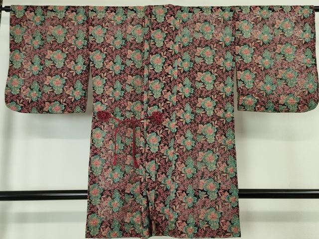 ■■■　サイズ　■■■ 身丈 93.5cm（肩から） 裄丈 67cm 袖丈 46cm 袖幅 33cm 前幅 31cm 後幅 335cm 裄 お袖側 約 1.5cm　身頃側 約 0cm ■■■　商品詳細　■■■ 【正絹】 状態は特に目立ったシ...