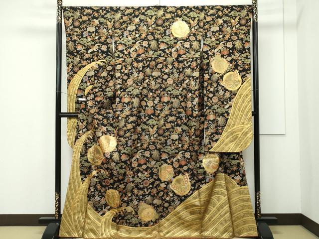 平和屋本店■極上 振袖 駒刺繍 立波舞蝶宝尽くし文 黒地 金彩 逸品 CZAA2067s5