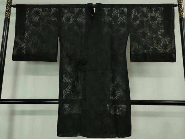 平和屋本店■極上 道中着 スリーシーズン 春夏秋 塵除け ロング丈 うすお召 紗 四つ葉のクローバー 黒地 反端付き 逸品 DZAA2829kh5