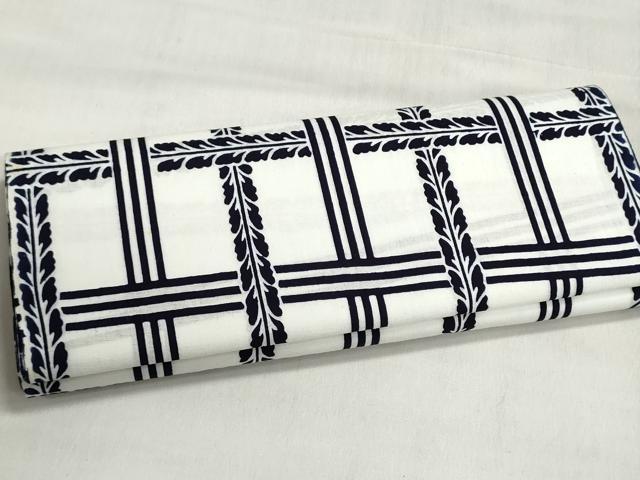 ■■■　サイズ　■■■ 長さ　　着尺分あり 幅　　　約35cm ■■■　商品詳細　■■■ 【綿・未使用】 状態は接写画像のように表地所々・裏面所々に薄い汚れがございます。 大変上質な逸品になります。 お安く出品致しますので、是非この機会にいかがでしょうか？ ■■■　注意事項　■■■ ■モニター発色の具合により色合いが異なる場合がございます。 ■寸法は多少の誤差が生じる場合がございますのでご了承ください。 ■縫込みの長さが左右非対称の場合は短い部分を記載しております。 左右非対称であってもご返品・お値引き等の保証は出来かねますので、ご了承の上ご購入をお願い致します。 ■シミ等のチェックには注意を払っておりますが、見落としがある場合もございますし、個人の見解も様々ですので神経質な方のご購入はお控えください。 ■箪笥に入っておりました着物や帯なので畳みシワや匂いがあるものもございます。 ■お休みは基本的に土日祝となりますが、その他臨時でお休みする場合がございますのでご了承ください。 ■商品の発送は平日のみの発送となります。 ■夜間と土曜、日曜日はお問い合わせの回答が遅れる場合がございます。 ■当店では、お直し、紋入れ、お手入れ等は承っておりません。 ■生地の状態（ヤケ、経年劣化等）によってはサイズ直しが出来ない場合がございます。 その点もどうかご了承のうえ、ご購入をお願いいたします。 ■弊社で取り扱う商品は一点ものにつき、時期や在庫状況に応じて金額が変更となる場合がございます。 ■検針は行っておりません。予めご了承いただきますようお願いいたします。 ■【洗える着物】と記載のある商品におきましては、商品お届け後に洗濯を行ってしまってからのご返品にはご対応しかねます。 念の為、専門店でのお手入れをお願いいたします。 ■写真に写っている物が全てになります。それ以外の付属品はございませんのでご了承ください。 ■状態に関する写真につきましては、掲載可能な写真枚数に限りがあるため、各箇所につき1枚参考画像を掲載しております。 ■着物のサイズ目安は下記を参考ください↓ ＜女性着物＞　お端折り次第で＋5cm　−1cmが着用可能サイズ 　例）身丈170cmの場合、身長160cm〜175cm ＜男性着物＞　身丈＋約25cm〜27cm程が適応身長 　例）身丈155cmの場合、身長180〜182cm