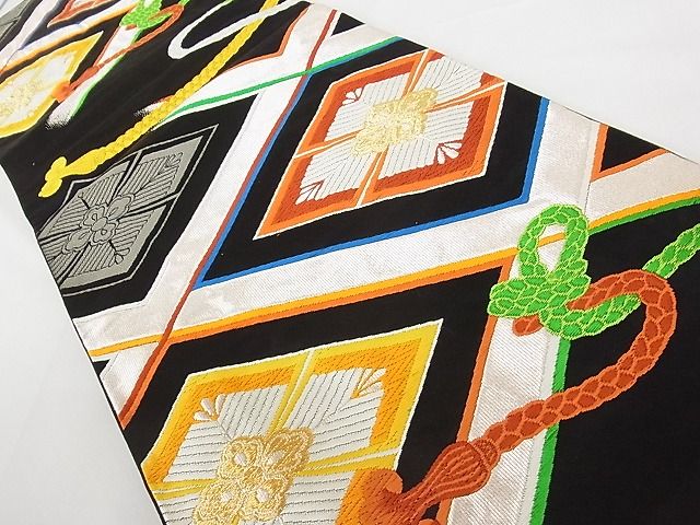 平和屋の平和屋着物■六通柄袋帯 唐織 菱文 黒地 金銀彩 正絹 逸品 A-tn2641｜アングル2