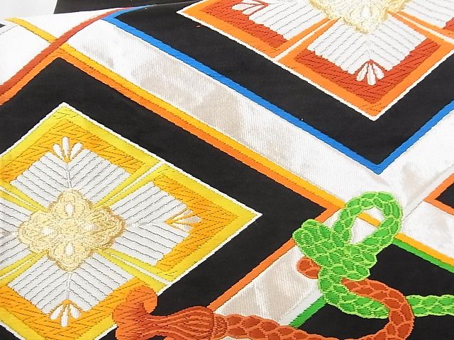 平和屋の平和屋着物■六通柄袋帯 唐織 菱文 黒地 金銀彩 正絹 逸品 A-tn2641｜アングル3