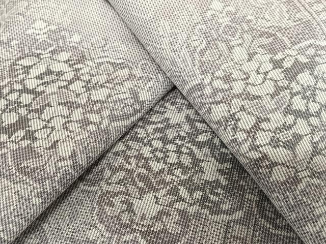 平和屋着物●本場大島紬　白大島　7マルキ　総絣　草花間道　暈し染め　正絹　逸品　AAAV7043zg