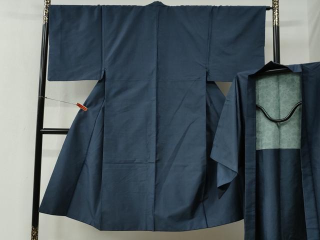 ■■■　サイズ　■■■ 【着物】 身丈 133.5cm（肩から） 裄丈 68cm 袖丈 48cm　縫込み 2cm 袖幅 34cm 前幅 25cm 後幅 31cm 着物縫いこみ 内揚げ 3cm 裄 お袖側 約1cm　身頃側 約1cm 【羽織】...