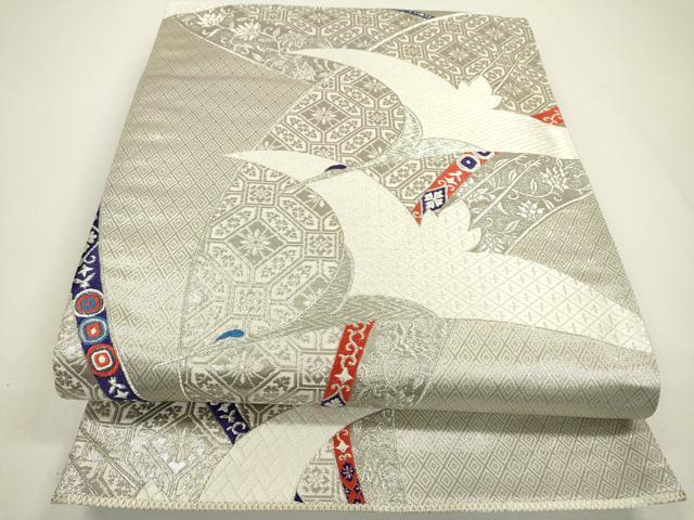 ■■■　サイズ　■■■ 長さ 432cm 幅 31cm程 ■■■　商品詳細　■■■ 【正絹】 詳細に関しましては、画像をご確認ください。 大変上質な逸品になります。 お安く出品致しますので、是非この機会にいかがでしょうか？ ※汚れ等に関しましては、着用時には見えない部分になるかと思いますのであまり気にならずお召になれるかと思います。 ■■■　注意事項　■■■ ■モニター発色の具合により色合いが異なる場合がございます。 ■寸法は多少の誤差が生じる場合がございますのでご了承ください。 ■縫込みの長さが左右非対称の場合は短い部分を記載しております。 左右非対称であってもご返品・お値引き等の保証は出来かねますので、ご了承の上ご購入をお願い致します。 ■シミ等のチェックには注意を払っておりますが、見落としがある場合もございますし、個人の見解も様々ですので神経質な方のご購入はお控えください。 ■箪笥に入っておりました着物や帯なので畳みシワや匂いがあるものもございます。 ■お休みは基本的に土日祝となりますが、その他臨時でお休みする場合がございますのでご了承ください。 ■商品の発送は平日のみの発送となります。 ■夜間と土曜、日曜日はお問い合わせの回答が遅れる場合がございます。 ■当店では、お直し、紋入れ、お手入れ等は承っておりません。 ■生地の状態（ヤケ、経年劣化等）によってはサイズ直しが出来ない場合がございます。 その点もどうかご了承のうえ、ご購入をお願いいたします。 ■弊社で取り扱う商品は一点ものにつき、時期や在庫状況に応じて金額が変更となる場合がございます。 ■検針は行っておりません。予めご了承いただきますようお願いいたします。 ■【洗える着物】と記載のある商品におきましては、商品お届け後に洗濯を行ってしまってからのご返品にはご対応しかねます。 念の為、専門店でのお手入れをお願いいたします。 ■着物のサイズ目安は下記を参考ください↓ ＜女性着物＞　お端折り次第で＋5cm　−1cmが着用可能サイズ 　例）身丈170cmの場合、身長160cm〜175cm ＜男性着物＞　身丈＋約25cm〜27cm程が適応身長 　例）身丈155cmの場合、身長180〜182cm