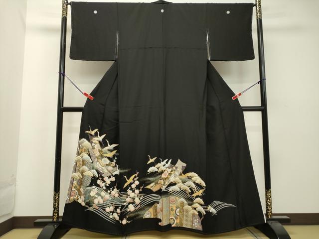 Kurotome - 平和屋着物●豪華黒留袖　駒刺繍　立波飛鶴花松文　暈し染め　金彩　正絹　逸品　DAAT1199tw