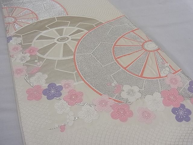 平和屋着物■六通柄袋帯　唐織　源氏車梅花文　銀糸　逸品　n-mz6420