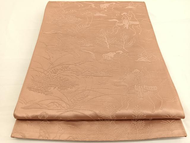 ■■■　サイズ　■■■ 長さ 406cm 幅 31cm程 ■■■　商品詳細　■■■ 【正絹・未仕立て】 詳細に関しましては、画像をご確認ください。 大変上質な逸品になります。 お安く出品致しますので、是非この機会にいかがでしょうか？ ※2種類の太鼓を作ることができます。 ■■■　注意事項　■■■ ■モニター発色の具合により色合いが異なる場合がございます。 ■寸法は多少の誤差が生じる場合がございますのでご了承ください。 ■縫込みの長さが左右非対称の場合は短い部分を記載しております。 左右非対称であってもご返品・お値引き等の保証は出来かねますので、ご了承の上ご購入をお願い致します。 ■シミ等のチェックには注意を払っておりますが、見落としがある場合もございますし、個人の見解も様々ですので神経質な方のご購入はお控えください。 ■箪笥に入っておりました着物や帯なので畳みシワや匂いがあるものもございます。 ■お休みは基本的に土日祝となりますが、その他臨時でお休みする場合がございますのでご了承ください。 ■商品の発送は平日のみの発送となります。 ■夜間と土曜、日曜日はお問い合わせの回答が遅れる場合がございます。 ■当店では、お直し、紋入れ、お手入れ等は承っておりません。 ■生地の状態（ヤケ、経年劣化等）によってはサイズ直しが出来ない場合がございます。 その点もどうかご了承のうえ、ご購入をお願いいたします。 ■弊社で取り扱う商品は一点ものにつき、時期や在庫状況に応じて金額が変更となる場合がございます。 ■検針は行っておりません。予めご了承いただきますようお願いいたします。 ■【洗える着物】と記載のある商品におきましては、商品お届け後に洗濯を行ってしまってからのご返品にはご対応しかねます。 念の為、専門店でのお手入れをお願いいたします。 ■着物のサイズ目安は下記を参考ください↓ ＜女性着物＞　お端折り次第で＋5cm　−1cmが着用可能サイズ 　例）身丈170cmの場合、身長160cm〜175cm ＜男性着物＞　身丈＋約25cm〜27cm程が適応身長 　例）身丈155cmの場合、身長180〜182cm