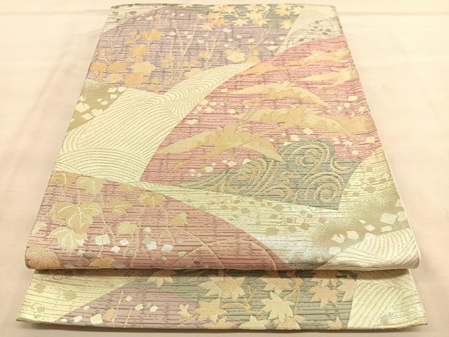 ■■■　サイズ　■■■ 長さ 420cm 幅 30.5cm程 ■■■　商品詳細　■■■ 【正絹・芯なし】 詳細に関しましては、画像をご確認ください。 大変上質な逸品になります。 お安く出品致しますので、是非この機会にいかがでしょうか？ ■■■　注意事項　■■■ ■モニター発色の具合により色合いが異なる場合がございます。 ■寸法は多少の誤差が生じる場合がございますのでご了承ください。 ■縫込みの長さが左右非対称の場合は短い部分を記載しております。 左右非対称であってもご返品・お値引き等の保証は出来かねますので、ご了承の上ご購入をお願い致します。 ■シミ等のチェックには注意を払っておりますが、見落としがある場合もございますし、個人の見解も様々ですので神経質な方のご購入はお控えください。 ■箪笥に入っておりました着物や帯なので畳みシワや匂いがあるものもございます。 ■お休みは基本的に土日祝となりますが、その他臨時でお休みする場合がございますのでご了承ください。 ■商品の発送は平日のみの発送となります。 ■夜間と土曜、日曜日はお問い合わせの回答が遅れる場合がございます。 ■当店では、お直し、紋入れ、お手入れ等は承っておりません。 ■生地の状態（ヤケ、経年劣化等）によってはサイズ直しが出来ない場合がございます。 その点もどうかご了承のうえ、ご購入をお願いいたします。 ■弊社で取り扱う商品は一点ものにつき、時期や在庫状況に応じて金額が変更となる場合がございます。 ■検針は行っておりません。予めご了承いただきますようお願いいたします。 ■【洗える着物】と記載のある商品におきましては、商品お届け後に洗濯を行ってしまってからのご返品にはご対応しかねます。 念の為、専門店でのお手入れをお願いいたします。 ■着物のサイズ目安は下記を参考ください↓ ＜女性着物＞　お端折り次第で＋5cm　−1cmが着用可能サイズ 　例）身丈170cmの場合、身長160cm〜175cm ＜男性着物＞　身丈＋約25cm〜27cm程が適応身長 　例）身丈155cmの場合、身長180〜182cm