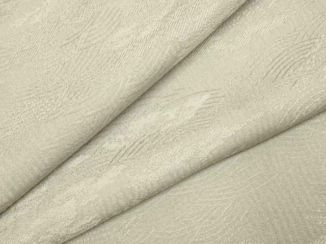 ■■■　サイズ　■■■ 身丈 160.5cm（肩から） 裄丈 65cm 袖丈 44.5cm　縫込み 6.5cm 袖幅 33cm 前幅 24cm 後幅 29cm 着物縫いこみ 内揚げ 4cm 裄 お袖側 約2.5cm　身頃側 約2.5cm ■■■　商品詳細　■■■ 【正絹・一つ紋】 状態は接写画像のように衿山に薄い汚れがございますが その他特に目立ったシミ汚れなどもなく大変良い状態です。 大変上質な逸品になります。 お安く出品致しますので、是非この機会にいかがでしょうか？ ■■■　注意事項　■■■ ■モニター発色の具合により色合いが異なる場合がございます。 ■寸法は多少の誤差が生じる場合がございますのでご了承ください。 ■縫込みの長さが左右非対称の場合は短い部分を記載しております。 左右非対称であってもご返品・お値引き等の保証は出来かねますので、ご了承の上ご購入をお願い致します。 ■シミ等のチェックには注意を払っておりますが、見落としがある場合もございますし、個人の見解も様々ですので神経質な方のご購入はお控えください。 ■箪笥に入っておりました着物や帯なので畳みシワや匂いがあるものもございます。 ■お休みは基本的に土日祝となりますが、その他臨時でお休みする場合がございますのでご了承ください。 ■商品の発送は平日のみの発送となります。 ■夜間と土曜、日曜日はお問い合わせの回答が遅れる場合がございます。 ■当店では、お直し、紋入れ、お手入れ等は承っておりません。 ■生地の状態（ヤケ、経年劣化等）によってはサイズ直しが出来ない場合がございます。 その点もどうかご了承のうえ、ご購入をお願いいたします。 ■弊社で取り扱う商品は一点ものにつき、時期や在庫状況に応じて金額が変更となる場合がございます。 ■検針は行っておりません。予めご了承いただきますようお願いいたします。 ■【洗える着物】と記載のある商品におきましては、商品お届け後に洗濯を行ってしまってからのご返品にはご対応しかねます。 念の為、専門店でのお手入れをお願いいたします。 ■写真に写っている物が全てになります。それ以外の付属品はございませんのでご了承ください。 ■状態に関する写真につきましては、掲載可能な写真枚数に限りがあるため、各箇所につき1枚参考画像を掲載しております。 ■着物のサイズ目安は下記を参考ください↓ ＜女性着物＞　お端折り次第で＋5cm　－1cmが着用可能サイズ 　例）身丈170cmの場合、身長160cm～175cm ＜男性着物＞　身丈＋約25cm～27cm程が適応身長 　例）身丈155cmの場合、身長180～182cm