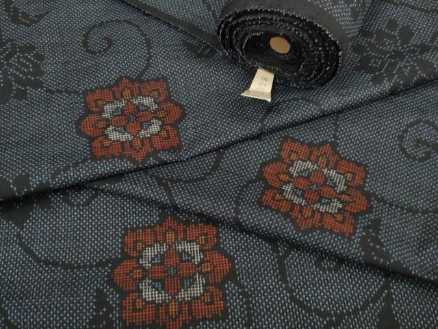 平和屋着物▼本場大島紬　反物　着尺　7マルキ　花唐草文　逸品　未使用　DAAW7343zzz