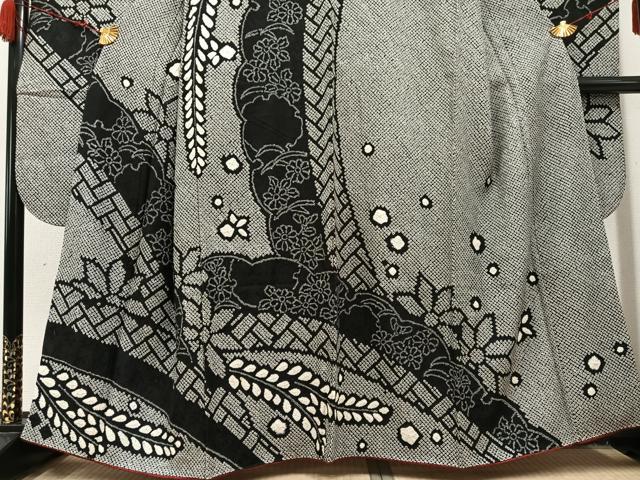 平和屋の平和屋着物●豪華振袖　総絞り　草花文　黒地　正絹　逸品　AABI2616cs｜アングル3