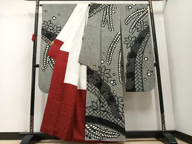 平和屋の平和屋着物●豪華振袖　総絞り　草花文　黒地　正絹　逸品　AABI2616cs｜アングル2