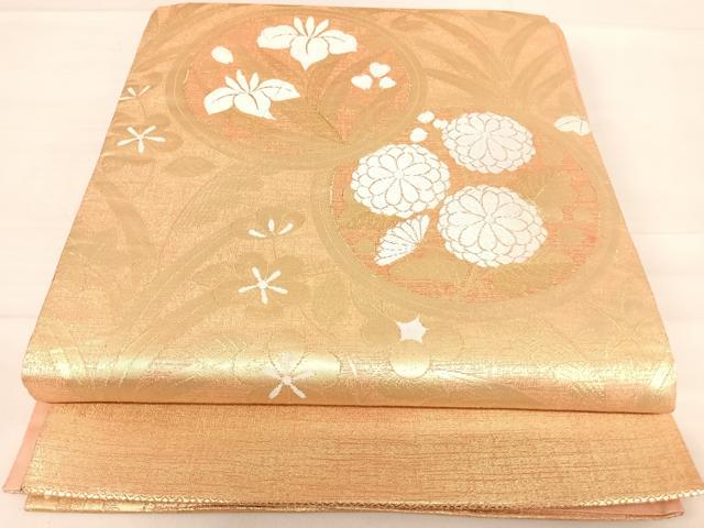 ■■■　サイズ　■■■ 長さ 430cm 幅 30.5cm程 ■■■　商品詳細　■■■ 【正絹・芯なし】 詳細に関しましては、画像をご確認ください。 大変上質な逸品になります。 お安く出品致しますので、是非この機会にいかがでしょうか？ ■■■　注意事項　■■■ ■モニター発色の具合により色合いが異なる場合がございます。 ■寸法は多少の誤差が生じる場合がございますのでご了承ください。 ■縫込みの長さが左右非対称の場合は短い部分を記載しております。 左右非対称であってもご返品・お値引き等の保証は出来かねますので、ご了承の上ご購入をお願い致します。 ■シミ等のチェックには注意を払っておりますが、見落としがある場合もございますし、個人の見解も様々ですので神経質な方のご購入はお控えください。 ■箪笥に入っておりました着物や帯なので畳みシワや匂いがあるものもございます。 ■お休みは基本的に土日祝となりますが、その他臨時でお休みする場合がございますのでご了承ください。 ■商品の発送は平日のみの発送となります。 ■夜間と土曜、日曜日はお問い合わせの回答が遅れる場合がございます。 ■当店では、お直し、紋入れ、お手入れ等は承っておりません。 ■生地の状態（ヤケ、経年劣化等）によってはサイズ直しが出来ない場合がございます。 その点もどうかご了承のうえ、ご購入をお願いいたします。 ■弊社で取り扱う商品は一点ものにつき、時期や在庫状況に応じて金額が変更となる場合がございます。 ■検針は行っておりません。予めご了承いただきますようお願いいたします。 ■【洗える着物】と記載のある商品におきましては、商品お届け後に洗濯を行ってしまってからのご返品にはご対応しかねます。 念の為、専門店でのお手入れをお願いいたします。 ■着物のサイズ目安は下記を参考ください↓ ＜女性着物＞　お端折り次第で＋5cm　−1cmが着用可能サイズ 　例）身丈170cmの場合、身長160cm〜175cm ＜男性着物＞　身丈＋約25cm〜27cm程が適応身長 　例）身丈155cmの場合、身長180〜182cm