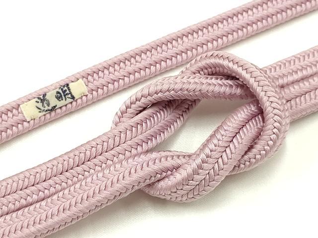 ■■■　サイズ　■■■ 長さ　約158cm（房を除く） ■■■　商品詳細　■■■ 【正絹】 状態は参考画像のように 所々に薄い汚れがございます。 大変上質な逸品になります。 お安く出品致しますので、是非この機会にいかがでしょうか？ ■■■　注意事項　■■■ ■モニター発色の具合により色合いが異なる場合がございます。 ■寸法は多少の誤差が生じる場合がございますのでご了承ください。 ■縫込みの長さが左右非対称の場合は短い部分を記載しております。 左右非対称であってもご返品・お値引き等の保証は出来かねますので、ご了承の上ご購入をお願い致します。 ■シミ等のチェックには注意を払っておりますが、見落としがある場合もございますし、個人の見解も様々ですので神経質な方のご購入はお控えください。 ■箪笥に入っておりました着物や帯なので畳みシワや匂いがあるものもございます。 ■お休みは基本的に土日祝となりますが、その他臨時でお休みする場合がございますのでご了承ください。 ■商品の発送は平日のみの発送となります。 ■夜間と土曜、日曜日はお問い合わせの回答が遅れる場合がございます。 ■当店では、お直し、紋入れ、お手入れ等は承っておりません。 ■生地の状態（ヤケ、経年劣化等）によってはサイズ直しが出来ない場合がございます。 その点もどうかご了承のうえ、ご購入をお願いいたします。 ■弊社で取り扱う商品は一点ものにつき、時期や在庫状況に応じて金額が変更となる場合がございます。 ■検針は行っておりません。予めご了承いただきますようお願いいたします。 ■【洗える着物】と記載のある商品におきましては、商品お届け後に洗濯を行ってしまってからのご返品にはご対応しかねます。 念の為、専門店でのお手入れをお願いいたします。 ■着物のサイズ目安は下記を参考ください↓ ＜女性着物＞　お端折り次第で＋5?　−10?が着用可能サイズ 　例）身丈170?の場合、身長160?〜175? ＜男性着物＞　身丈＋約25?〜27?程が適応身長 　例）身丈155?の場合、身長180〜182?