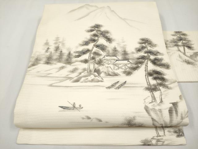 ■■■　サイズ　■■■ 長さ 354cm 幅 30.5cm程 ■■■　商品詳細　■■■ 【正絹・未使用】 状態は一度も締めておらず 特に目立ったシミ汚れなどもなく大変良い状態です。 大変上質な逸品になります。 お安く出品致しますので、是非この機会にいかがでしょうか？ ■■■　注意事項　■■■ ■モニター発色の具合により色合いが異なる場合がございます。 ■寸法は多少の誤差が生じる場合がございますのでご了承ください。 ■縫込みの長さが左右非対称の場合は短い部分を記載しております。 左右非対称であってもご返品・お値引き等の保証は出来かねますので、ご了承の上ご購入をお願い致します。 ■シミ等のチェックには注意を払っておりますが、見落としがある場合もございますし、個人の見解も様々ですので神経質な方のご購入はお控えください。 ■箪笥に入っておりました着物や帯なので畳みシワや匂いがあるものもございます。 ■お休みは基本的に土日祝となりますが、その他臨時でお休みする場合がございますのでご了承ください。 ■商品の発送は平日のみの発送となります。 ■夜間と土曜、日曜日はお問い合わせの回答が遅れる場合がございます。 ■当店では、お直し、紋入れ、お手入れ等は承っておりません。 ■生地の状態（ヤケ、経年劣化等）によってはサイズ直しが出来ない場合がございます。 その点もどうかご了承のうえ、ご購入をお願いいたします。 ■弊社で取り扱う商品は一点ものにつき、時期や在庫状況に応じて金額が変更となる場合がございます。 ■検針は行っておりません。予めご了承いただきますようお願いいたします。 ■【洗える着物】と記載のある商品におきましては、商品お届け後に洗濯を行ってしまってからのご返品にはご対応しかねます。 念の為、専門店でのお手入れをお願いいたします。 ■写真に写っている物が全てになります。それ以外の付属品はございませんのでご了承ください。 ■状態に関する写真につきましては、掲載可能な写真枚数に限りがあるため、各箇所につき1枚参考画像を掲載しております。 ■着物のサイズ目安は下記を参考ください↓ ＜女性着物＞　お端折り次第で＋5cm　－1cmが着用可能サイズ 　例）身丈170cmの場合、身長160cm～175cm ＜男性着物＞　身丈＋約25cm～27cm程が適応身長 　例）身丈155cmの場合、身長180～182cm
