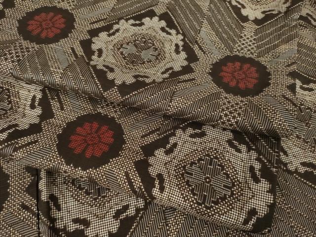 平和屋着物●本場大島紬　龍郷絣　花菱文　正絹　逸品　AABF0953ck