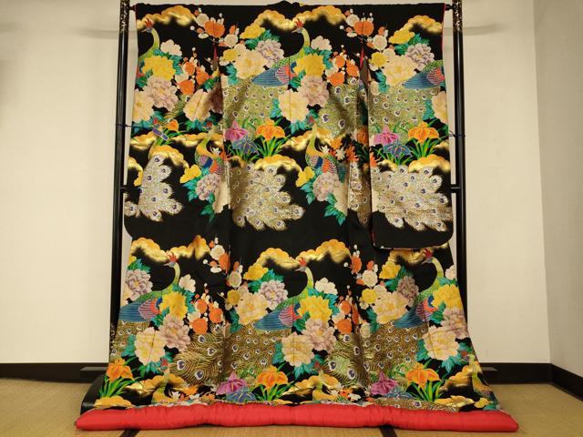 ■■■　サイズ　■■■ 身丈 182cm（肩から） 裄丈 64cm 袖丈 102.5cm　縫込み 7cm 袖幅 32cm 前幅 29cm 後幅 30.5cm 着物縫いこみ 内揚げ 0cm 裄 お袖側 約1cm　身頃側 約0cm ■■■　商品詳細　■■■ 【正絹・ふき綿仕立て】 状態は接写画像のようにふき綿部分・衿裏に薄い汚れ、表地・袖付に糸解けがございますが その他特に目立ったシミ汚れなどもなく大変良い状態です。 大変上質な逸品になります。 お安く出品致しますので、是非この機会にいかがでしょうか？ ■■■　注意事項　■■■ ■モニター発色の具合により色合いが異なる場合がございます。 ■寸法は多少の誤差が生じる場合がございますのでご了承ください。 ■縫込みの長さが左右非対称の場合は短い部分を記載しております。 左右非対称であってもご返品・お値引き等の保証は出来かねますので、ご了承の上ご購入をお願い致します。 ■シミ等のチェックには注意を払っておりますが、見落としがある場合もございますし、個人の見解も様々ですので神経質な方のご購入はお控えください。 ■箪笥に入っておりました着物や帯なので畳みシワや匂いがあるものもございます。 ■お休みは基本的に土日祝となりますが、その他臨時でお休みする場合がございますのでご了承ください。 ■商品の発送は平日のみの発送となります。 ■夜間と土曜、日曜日はお問い合わせの回答が遅れる場合がございます。 ■当店では、お直し、紋入れ、お手入れ等は承っておりません。 ■生地の状態（ヤケ、経年劣化等）によってはサイズ直しが出来ない場合がございます。 その点もどうかご了承のうえ、ご購入をお願いいたします。 ■弊社で取り扱う商品は一点ものにつき、時期や在庫状況に応じて金額が変更となる場合がございます。 ■検針は行っておりません。予めご了承いただきますようお願いいたします。 ■【洗える着物】と記載のある商品におきましては、商品お届け後に洗濯を行ってしまってからのご返品にはご対応しかねます。 念の為、専門店でのお手入れをお願いいたします。 ■写真に写っている物が全てになります。 それ以外の付属品はございませんのでご了承ください。 ■状態に関する写真につきましては、掲載可能な写真枚数に限りがあるため、 各箇所につき1枚参考画像を掲載しております。 ■着物のサイズ目安は下記を参考ください↓ ＜女性着物＞　お端折り次第で＋5cm　−10cmが着用可能サイズ 　例）身丈170cmの場合、身長160cm〜175cm ＜男性着物＞　身丈＋約25cm〜27cm程が適応身長 　例）身丈155cmの場合、身長180cm〜182cm
