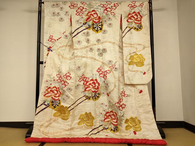 平和屋本店●色打掛　和装　婚礼　結婚式　花嫁　神社挙式　駒刺繍　花車枝梅文　金銀糸　逸品　AABK8282fw