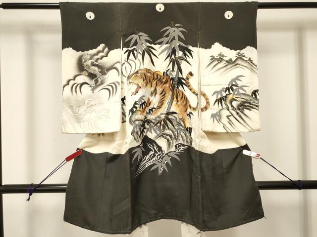 平和屋着物[]お宮参り　男の子　祝着　産着　初着　のしめ　駒刺繍　虎　寅　龍　笹竹文　暈し染め　金彩　逸品　DABA3904ma