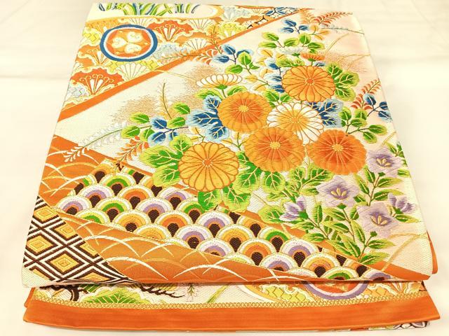 ■■■　サイズ　■■■ 長さ 422cm 幅 30cm程 ■■■　商品詳細　■■■ 【正絹・芯なし】 詳細に関しましては、画像をご確認ください。 大変上質な逸品になります。 お安く出品致しますので、是非この機会にいかがでしょうか？ ■■■　注意事項　■■■ ■モニター発色の具合により色合いが異なる場合がございます。 ■寸法は多少の誤差が生じる場合がございますのでご了承ください。 ■縫込みの長さが左右非対称の場合は短い部分を記載しております。 左右非対称であってもご返品・お値引き等の保証は出来かねますので、ご了承の上ご購入をお願い致します。 ■シミ等のチェックには注意を払っておりますが、見落としがある場合もございますし、個人の見解も様々ですので神経質な方のご購入はお控えください。 ■箪笥に入っておりました着物や帯なので畳みシワや匂いがあるものもございます。 ■お休みは基本的に土日祝となりますが、その他臨時でお休みする場合がございますのでご了承ください。 ■商品の発送は平日のみの発送となります。 ■夜間と土曜、日曜日はお問い合わせの回答が遅れる場合がございます。 ■当店では、お直し、紋入れ、お手入れ等は承っておりません。 ■生地の状態（ヤケ、経年劣化等）によってはサイズ直しが出来ない場合がございます。 その点もどうかご了承のうえ、ご購入をお願いいたします。 ■弊社で取り扱う商品は一点ものにつき、時期や在庫状況に応じて金額が変更となる場合がございます。 ■検針は行っておりません。予めご了承いただきますようお願いいたします。 ■【洗える着物】と記載のある商品におきましては、商品お届け後に洗濯を行ってしまってからのご返品にはご対応しかねます。 念の為、専門店でのお手入れをお願いいたします。 ■写真に写っている物が全てになります。それ以外の付属品はございませんのでご了承ください。 ■状態に関する写真につきましては、掲載可能な写真枚数に限りがあるため、各箇所につき1枚参考画像を掲載しております。 ■着物のサイズ目安は下記を参考ください↓ ＜女性着物＞　お端折り次第で＋5cm　−1cmが着用可能サイズ 　例）身丈170cmの場合、身長160cm〜175cm ＜男性着物＞　身丈＋約25cm〜27cm程が適応身長 　例）身丈155cmの場合、身長180〜182cm