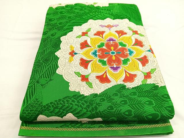 ■■■　サイズ　■■■ 長さ 432cm 幅 30cm程 ■■■　商品詳細　■■■ 【正絹・芯なし】 詳細に関しましては、画像をご確認ください。 大変上質な逸品になります。 お安く出品致しますので、是非この機会にいかがでしょうか？ ■■■　注意事項　■■■ ■モニター発色の具合により色合いが異なる場合がございます。 ■寸法は多少の誤差が生じる場合がございますのでご了承ください。 ■縫込みの長さが左右非対称の場合は短い部分を記載しております。 左右非対称であってもご返品・お値引き等の保証は出来かねますので、ご了承の上ご購入をお願い致します。 ■シミ等のチェックには注意を払っておりますが、見落としがある場合もございますし、個人の見解も様々ですので神経質な方のご購入はお控えください。 ■箪笥に入っておりました着物や帯なので畳みシワや匂いがあるものもございます。 ■お休みは基本的に土日祝となりますが、その他臨時でお休みする場合がございますのでご了承ください。 ■商品の発送は平日のみの発送となります。 ■夜間と土曜、日曜日はお問い合わせの回答が遅れる場合がございます。 ■当店では、お直し、紋入れ、お手入れ等は承っておりません。 ■生地の状態（ヤケ、経年劣化等）によってはサイズ直しが出来ない場合がございます。 その点もどうかご了承のうえ、ご購入をお願いいたします。 ■弊社で取り扱う商品は一点ものにつき、時期や在庫状況に応じて金額が変更となる場合がございます。 ■検針は行っておりません。予めご了承いただきますようお願いいたします。 ■【洗える着物】と記載のある商品におきましては、商品お届け後に洗濯を行ってしまってからのご返品にはご対応しかねます。 念の為、専門店でのお手入れをお願いいたします。 ■着物のサイズ目安は下記を参考ください↓ ＜女性着物＞　お端折り次第で＋5cm　−1cmが着用可能サイズ 　例）身丈170cmの場合、身長160cm〜175cm ＜男性着物＞　身丈＋約25cm〜27cm程が適応身長 　例）身丈155cmの場合、身長180〜182cm