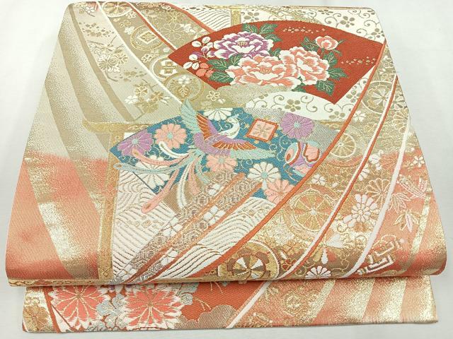 ■■■　サイズ　■■■ 長さ 428cm 幅 31cm程 ■■■　商品詳細　■■■ 【正絹】 詳細に関しましては、画像をご確認ください。 大変上質な逸品になります。 お安く出品致しますので、是非この機会にいかがでしょうか？ ■■■　注意事項　■■■ ■モニター発色の具合により色合いが異なる場合がございます。 ■寸法は多少の誤差が生じる場合がございますのでご了承ください。 ■縫込みの長さが左右非対称の場合は短い部分を記載しております。 左右非対称であってもご返品・お値引き等の保証は出来かねますので、ご了承の上ご購入をお願い致します。 ■シミ等のチェックには注意を払っておりますが、見落としがある場合もございますし、個人の見解も様々ですので神経質な方のご購入はお控えください。 ■箪笥に入っておりました着物や帯なので畳みシワや匂いがあるものもございます。 ■お休みは基本的に土日祝となりますが、その他臨時でお休みする場合がございますのでご了承ください。 ■商品の発送は平日のみの発送となります。 ■夜間と土曜、日曜日はお問い合わせの回答が遅れる場合がございます。 ■当店では、お直し、紋入れ、お手入れ等は承っておりません。 ■生地の状態（ヤケ、経年劣化等）によってはサイズ直しが出来ない場合がございます。 その点もどうかご了承のうえ、ご購入をお願いいたします。 ■弊社で取り扱う商品は一点ものにつき、時期や在庫状況に応じて金額が変更となる場合がございます。 ■検針は行っておりません。予めご了承いただきますようお願いいたします。 ■【洗える着物】と記載のある商品におきましては、商品お届け後に洗濯を行ってしまってからのご返品にはご対応しかねます。 念の為、専門店でのお手入れをお願いいたします。 ■着物のサイズ目安は下記を参考ください↓ ＜女性着物＞　お端折り次第で＋5cm　−1cmが着用可能サイズ 　例）身丈170cmの場合、身長160cm〜175cm ＜男性着物＞　身丈＋約25cm〜27cm程が適応身長 　例）身丈155cmの場合、身長180〜182cm