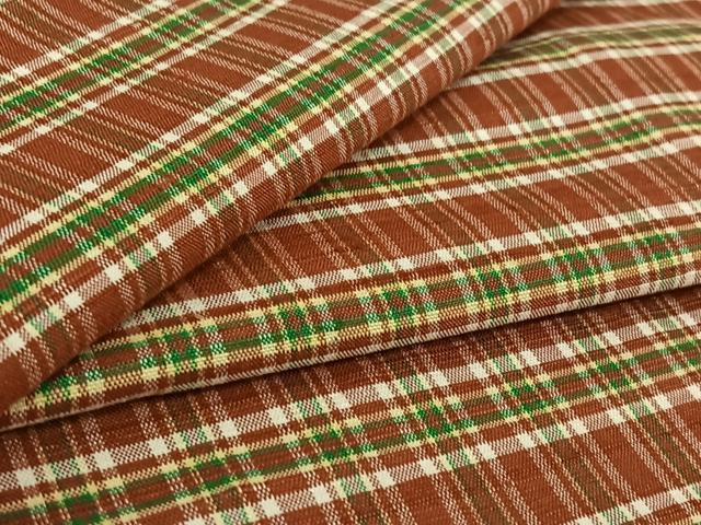 ■■■　サイズ　■■■ 身丈 158cm（肩から） 裄丈 64cm 袖丈 50cm　縫込み 3cm 袖幅 33cm 前幅 23cm 後幅 28cm 着物縫いこみ 内揚げ 0cm 裄 お袖側 約2cm　身頃側 約3cm ■■■　商品詳細　■■■ 【正絹】 状態は接写画像のように衿裏に薄い汚れがございますが その他特に目立ったシミ汚れなどもなく大変良い状態です。 大変上質な逸品になります。 お安く出品致しますので、是非この機会にいかがでしょうか？ ■■■　注意事項　■■■ ■モニター発色の具合により色合いが異なる場合がございます。 ■寸法は多少の誤差が生じる場合がございますのでご了承ください。 ■縫込みの長さが左右非対称の場合は短い部分を記載しております。 左右非対称であってもご返品・お値引き等の保証は出来かねますので、ご了承の上ご購入をお願い致します。 ■シミ等のチェックには注意を払っておりますが、見落としがある場合もございますし、個人の見解も様々ですので神経質な方のご購入はお控えください。 ■箪笥に入っておりました着物や帯なので畳みシワや匂いがあるものもございます。 ■お休みは基本的に土日祝となりますが、その他臨時でお休みする場合がございますのでご了承ください。 ■商品の発送は平日のみの発送となります。 ■夜間と土曜、日曜日はお問い合わせの回答が遅れる場合がございます。 ■当店では、お直し、紋入れ、お手入れ等は承っておりません。 ■生地の状態（ヤケ、経年劣化等）によってはサイズ直しが出来ない場合がございます。 その点もどうかご了承のうえ、ご購入をお願いいたします。 ■弊社で取り扱う商品は一点ものにつき、時期や在庫状況に応じて金額が変更となる場合がございます。 ■検針は行っておりません。予めご了承いただきますようお願いいたします。 ■【洗える着物】と記載のある商品におきましては、商品お届け後に洗濯を行ってしまってからのご返品にはご対応しかねます。 念の為、専門店でのお手入れをお願いいたします。 ■着物のサイズ目安は下記を参考ください↓ ＜女性着物＞　お端折り次第で＋5cm　−1cmが着用可能サイズ 　例）身丈170cmの場合、身長160cm〜175cm ＜男性着物＞　身丈＋約25cm〜27cm程が適応身長 　例）身丈155cmの場合、身長180〜182cm