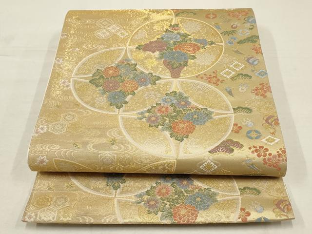 ■■■　サイズ　■■■ 長さ 442cm 幅 31cm程 ■■■　商品詳細　■■■ 【正絹】 状態は締めてはおりますが 特に目立ったシミ汚れなどもなく大変良い状態です。 大変上質な逸品になります。 お安く出品致しますので、是非この機会にいかがでしょうか？ ■■■　注意事項　■■■ ■モニター発色の具合により色合いが異なる場合がございます。 ■寸法は多少の誤差が生じる場合がございますのでご了承ください。 ■縫込みの長さが左右非対称の場合は短い部分を記載しております。 左右非対称であってもご返品・お値引き等の保証は出来かねますので、ご了承の上ご購入をお願い致します。 ■シミ等のチェックには注意を払っておりますが、見落としがある場合もございますし、個人の見解も様々ですので神経質な方のご購入はお控えください。 ■箪笥に入っておりました着物や帯なので畳みシワや匂いがあるものもございます。 ■お休みは基本的に土日祝となりますが、その他臨時でお休みする場合がございますのでご了承ください。 ■商品の発送は平日のみの発送となります。 ■夜間と土曜、日曜日はお問い合わせの回答が遅れる場合がございます。 ■当店では、お直し、紋入れ、お手入れ等は承っておりません。 ■生地の状態（ヤケ、経年劣化等）によってはサイズ直しが出来ない場合がございます。 その点もどうかご了承のうえ、ご購入をお願いいたします。 ■弊社で取り扱う商品は一点ものにつき、時期や在庫状況に応じて金額が変更となる場合がございます。 ■検針は行っておりません。予めご了承いただきますようお願いいたします。 ■【洗える着物】と記載のある商品におきましては、商品お届け後に洗濯を行ってしまってからのご返品にはご対応しかねます。 念の為、専門店でのお手入れをお願いいたします。 ■着物のサイズ目安は下記を参考ください↓ ＜女性着物＞　お端折り次第で＋5cm　−1cmが着用可能サイズ 　例）身丈170cmの場合、身長160cm〜175cm ＜男性着物＞　身丈＋約25cm〜27cm程が適応身長 　例）身丈155cmの場合、身長180〜182cm
