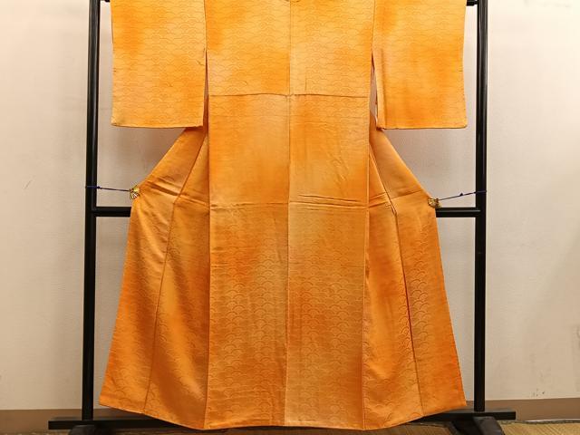 平和屋の平和屋着物■上質な小紋 聖骸布地紋 暈し染め 正絹 逸品 BAAX4867mz｜アングル2