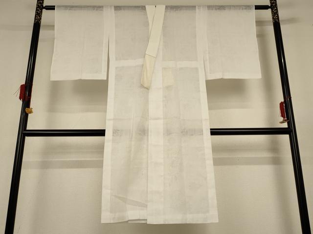 ■■■　サイズ　■■■ 身丈 122.5cm（肩から） 裄丈 61cm 袖丈 49cm　縫込み 3cm 袖幅 31.5cm 前幅 26.5cm 後幅 30.5cm 着物縫いこみ 内揚げ 3.5cm 裄 お袖側 約3.5cm　身頃側 約2.5cm ■■■　商品詳細　■■■ 【交織】 状態は特に目立ったシミ汚れなどもなく大変良い状態です。 お安く出品致しますので、是非この機会にいかがでしょうか？ ■■■　注意事項　■■■ ■モニター発色の具合により色合いが異なる場合がございます。 ■寸法は多少の誤差が生じる場合がございますのでご了承ください。 ■縫込みの長さが左右非対称の場合は短い部分を記載しております。 左右非対称であってもご返品・お値引き等の保証は出来かねますので、ご了承の上ご購入をお願い致します。 ■シミ等のチェックには注意を払っておりますが、見落としがある場合もございますし、個人の見解も様々ですので神経質な方のご購入はお控えください。 ■箪笥に入っておりました着物や帯なので畳みシワや匂いがあるものもございます。 ■お休みは基本的に土日祝となりますが、その他臨時でお休みする場合がございますのでご了承ください。 ■商品の発送は平日のみの発送となります。 ■夜間と土曜、日曜日はお問い合わせの回答が遅れる場合がございます。 ■当店では、お直し、紋入れ、お手入れ等は承っておりません。 ■生地の状態（ヤケ、経年劣化等）によってはサイズ直しが出来ない場合がございます。 その点もどうかご了承のうえ、ご購入をお願いいたします。 ■弊社で取り扱う商品は一点ものにつき、時期や在庫状況に応じて金額が変更となる場合がございます。 ■検針は行っておりません。予めご了承いただきますようお願いいたします。 ■【洗える着物】と記載のある商品におきましては、商品お届け後に洗濯を行ってしまってからのご返品にはご対応しかねます。 念の為、専門店でのお手入れをお願いいたします。 ■写真に写っている物が全てになります。それ以外の付属品はございませんのでご了承ください。 ■状態に関する写真につきましては、掲載可能な写真枚数に限りがあるため、各箇所につき1枚参考画像を掲載しております。 ■着物のサイズ目安は下記を参考ください↓ ＜女性着物＞　お端折り次第で＋5cm　−1cmが着用可能サイズ 　例）身丈170cmの場合、身長160cm〜175cm ＜男性着物＞　身丈＋約25cm〜27cm程が適応身長 　例）身丈155cmの場合、身長180〜182cm