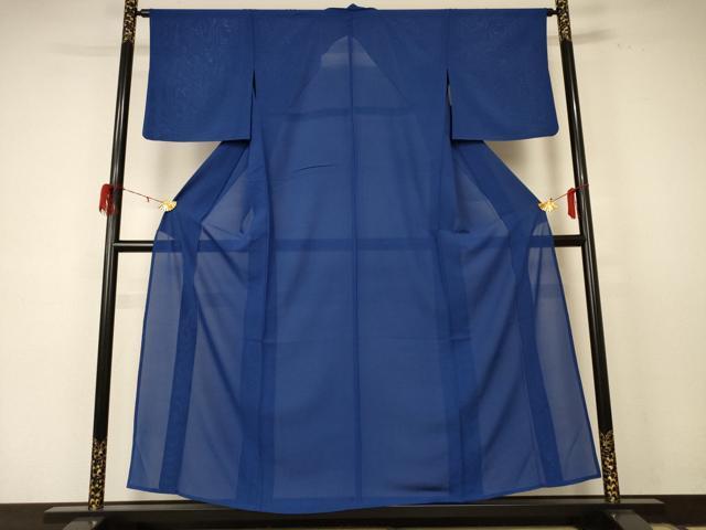 ■■■　サイズ　■■■ 身丈 155cm（肩から） 裄丈 64cm 袖丈 48cm　縫込み 1cm 袖幅 32cm 前幅 23.5cm 後幅 29cm 着物縫いこみ 内揚げ 0cm 裄 お袖側 約2.5cm　身頃側 約1.5cm ■■■　商品詳細　■■■ 【正絹・紋なし】 状態は接写画像のように衿裏・後身頃に汚れ、衿山に薄い汚れがございますが その他特に目立ったシミ汚れなどもなく大変良い状態です。